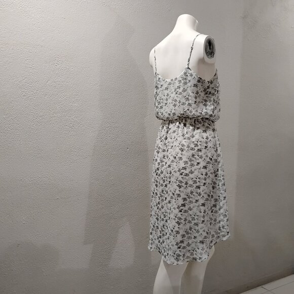 Guess - Picture 2 of 2